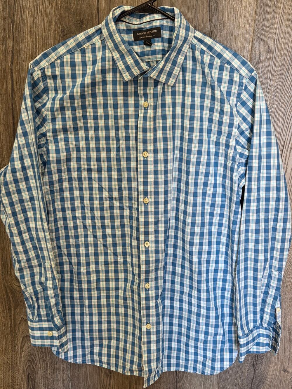 Banana Republic Men’s L Non-Iron Standard Fit Check Woven Long Sleeve Button-Up